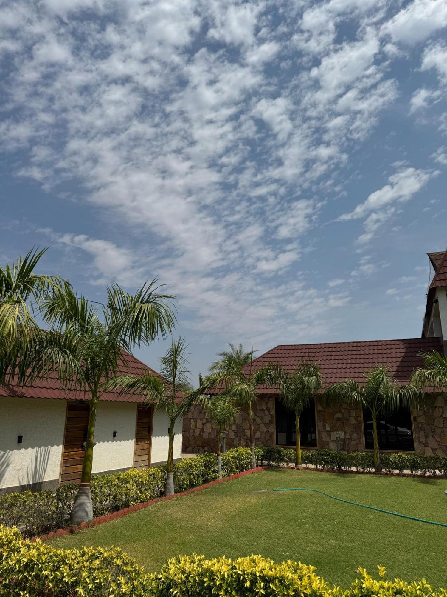 Sukoon Resort Puskár Kültér fotó